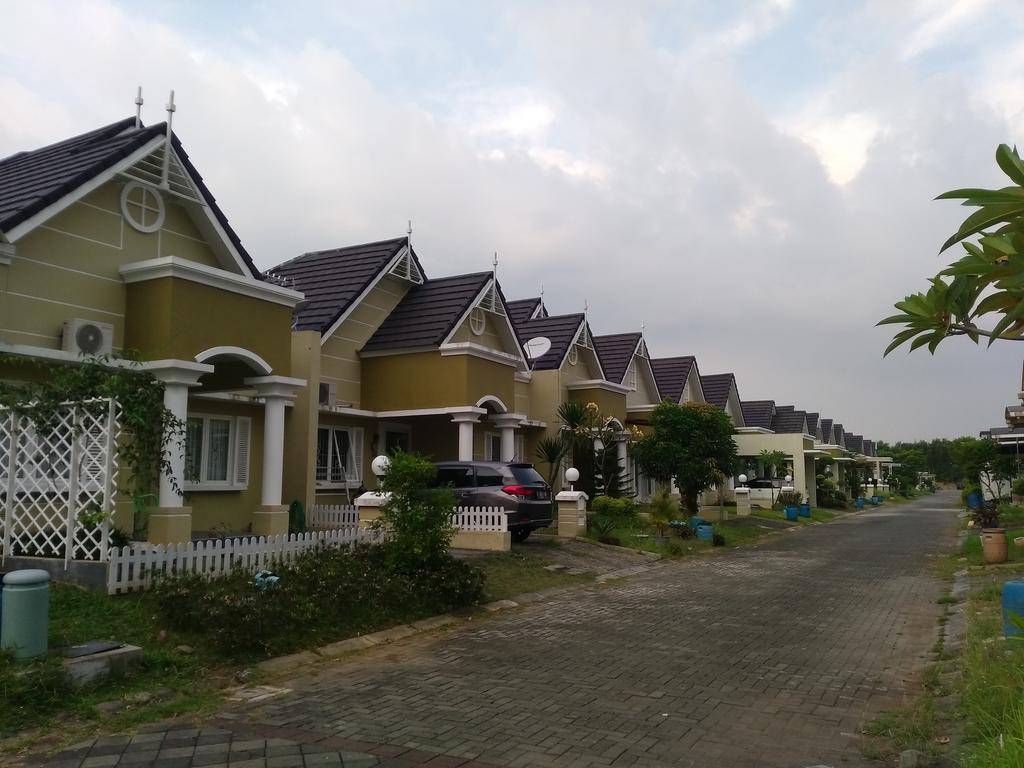 Jasmine Park Guest House Semarang Extérieur photo