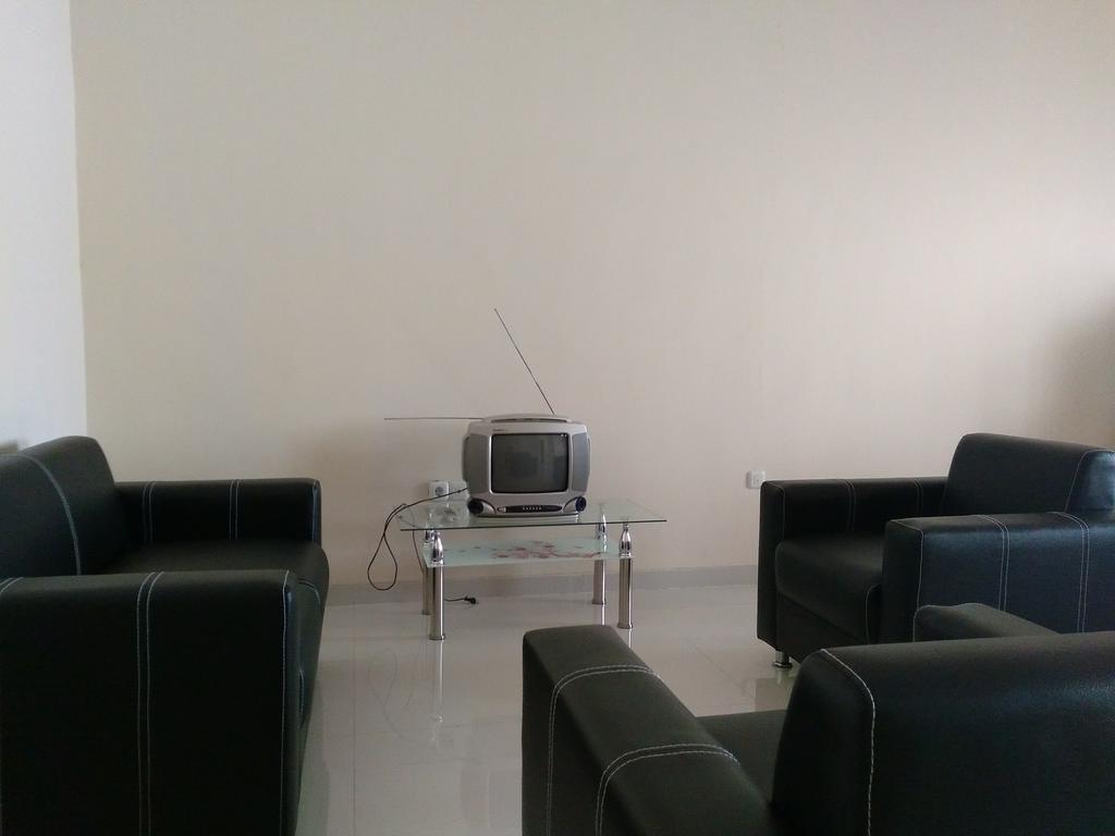 Jasmine Park Guest House Semarang Extérieur photo